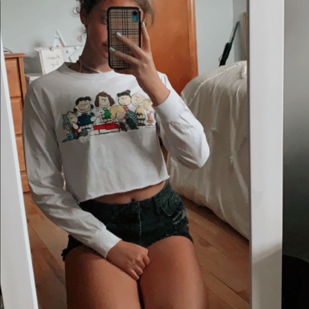Juniors Peanuts Cropped Long Sleeve Top